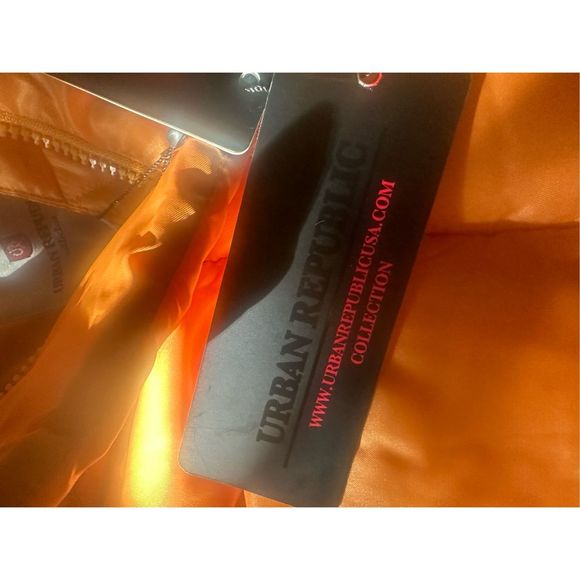 URBAN REPUBLIC Women's Juniors yellow size Large Puffer coat Jacket - Picture 8 of 9